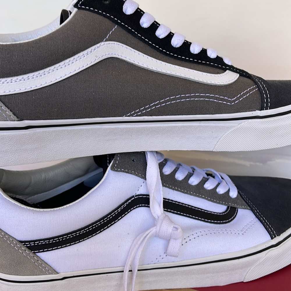 Vans Men’s Old Skool
(Mix & Match) Black/True White 
VN0A4U3B2PD
Sneakers - Picture 15 of 16